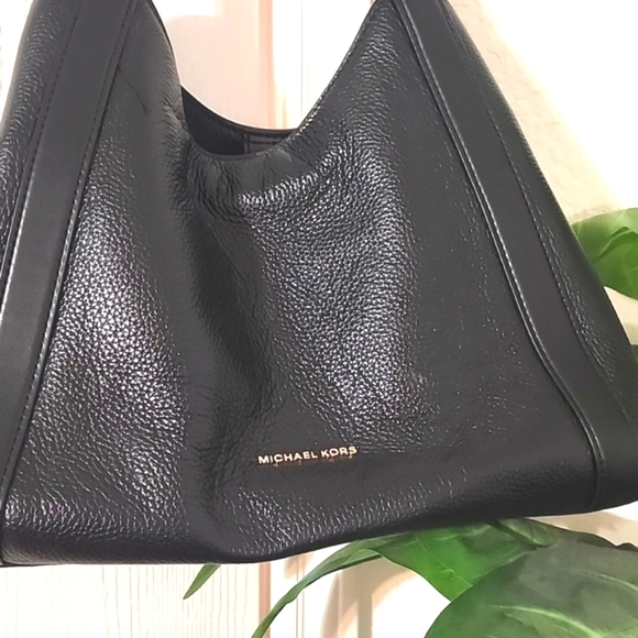 Michael Kors Purse - Picture 8 of 8